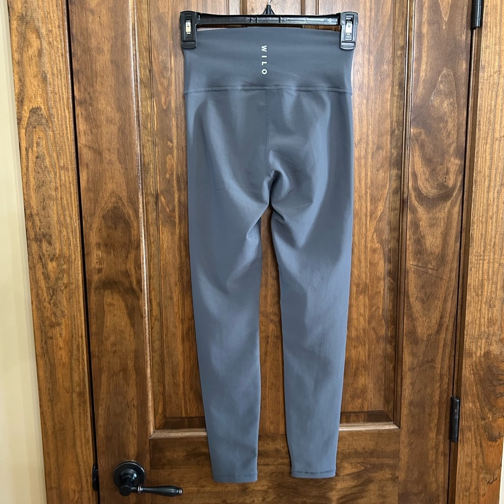 Wilo Women’s Ribbed Leggings Dark Gray Small 9” rise 24.5” inseam